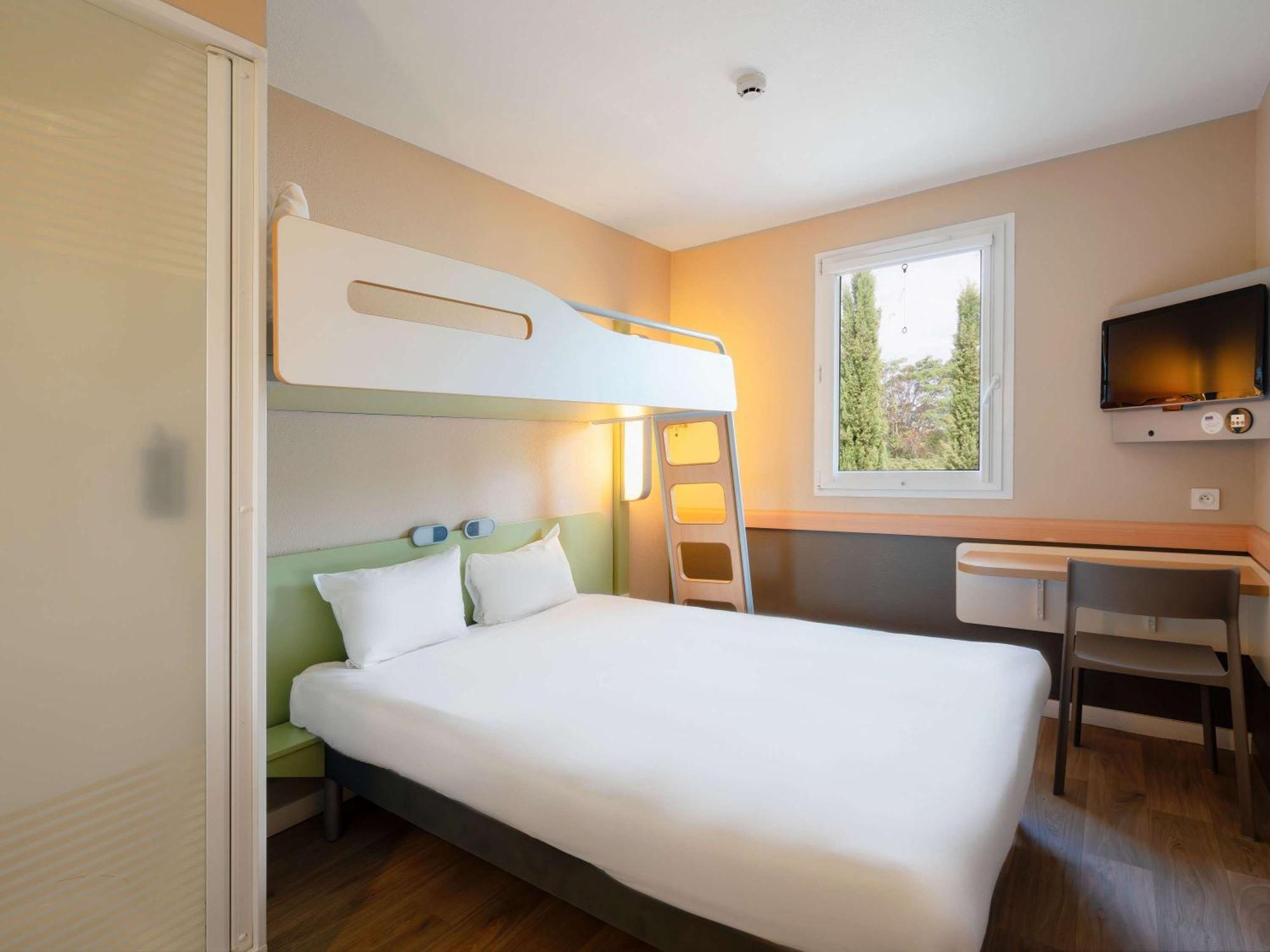 Ibis Budget Manosque Cadarache Eksteriør bilde