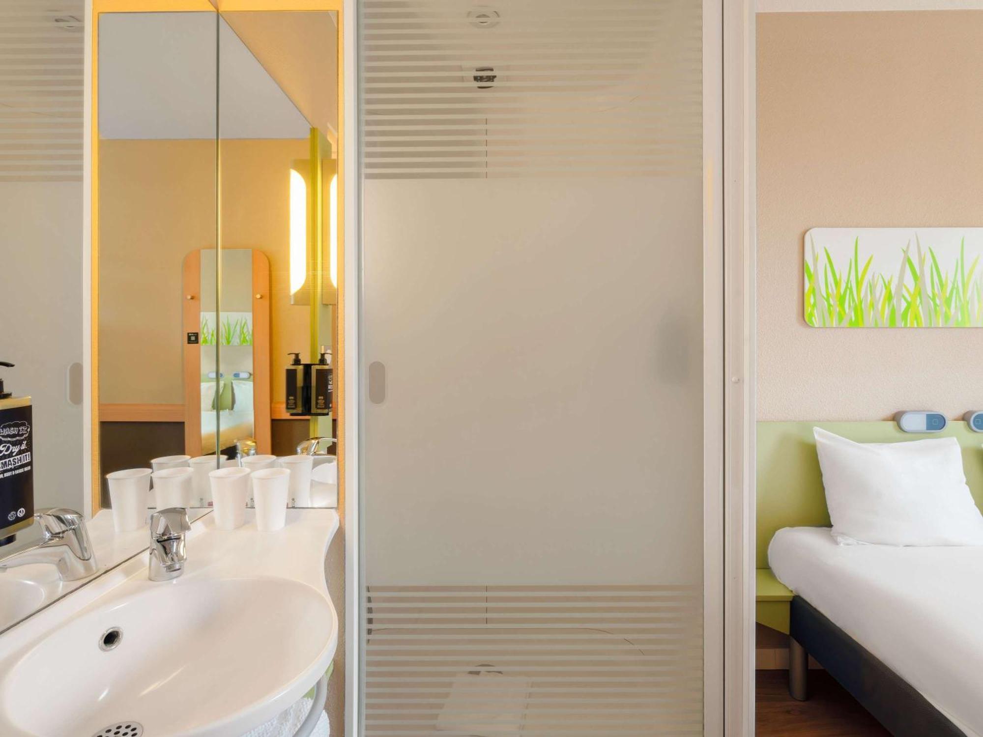 Ibis Budget Manosque Cadarache Eksteriør bilde