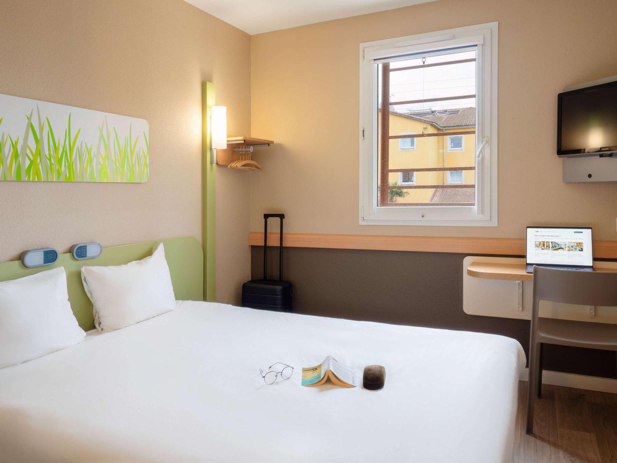 Ibis Budget Manosque Cadarache Eksteriør bilde